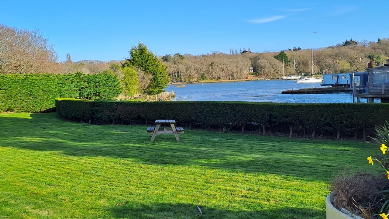 Sandown On The Creek Wootton Bridge  Exterior photo