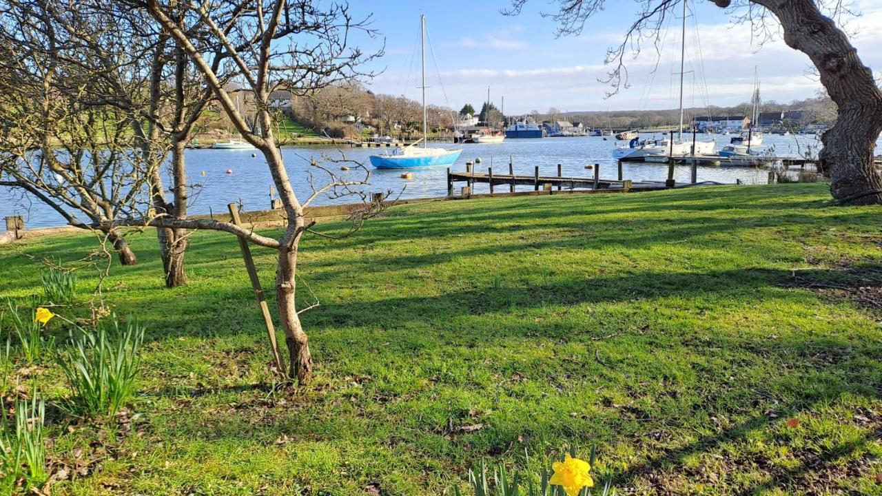 Sandown On The Creek Wootton Bridge  Exterior photo